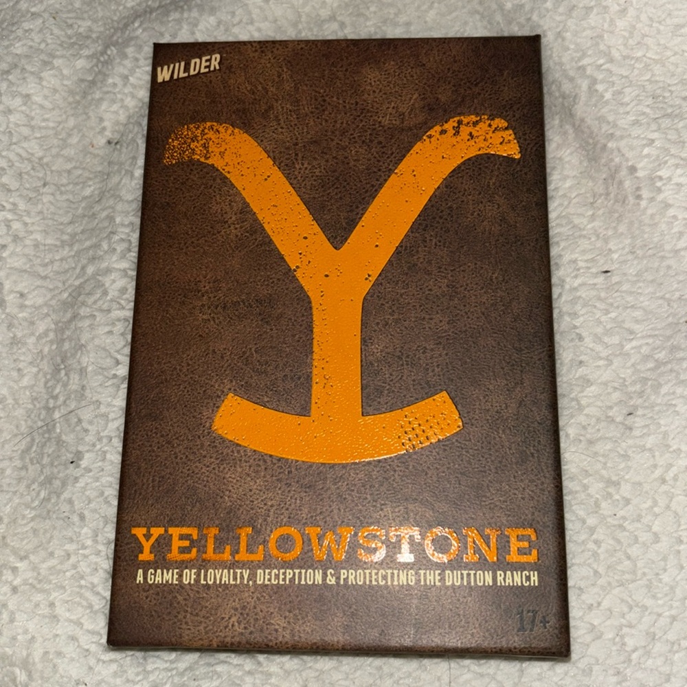 Yellowstone Paramount Network Series Game Ages 17+Nwt